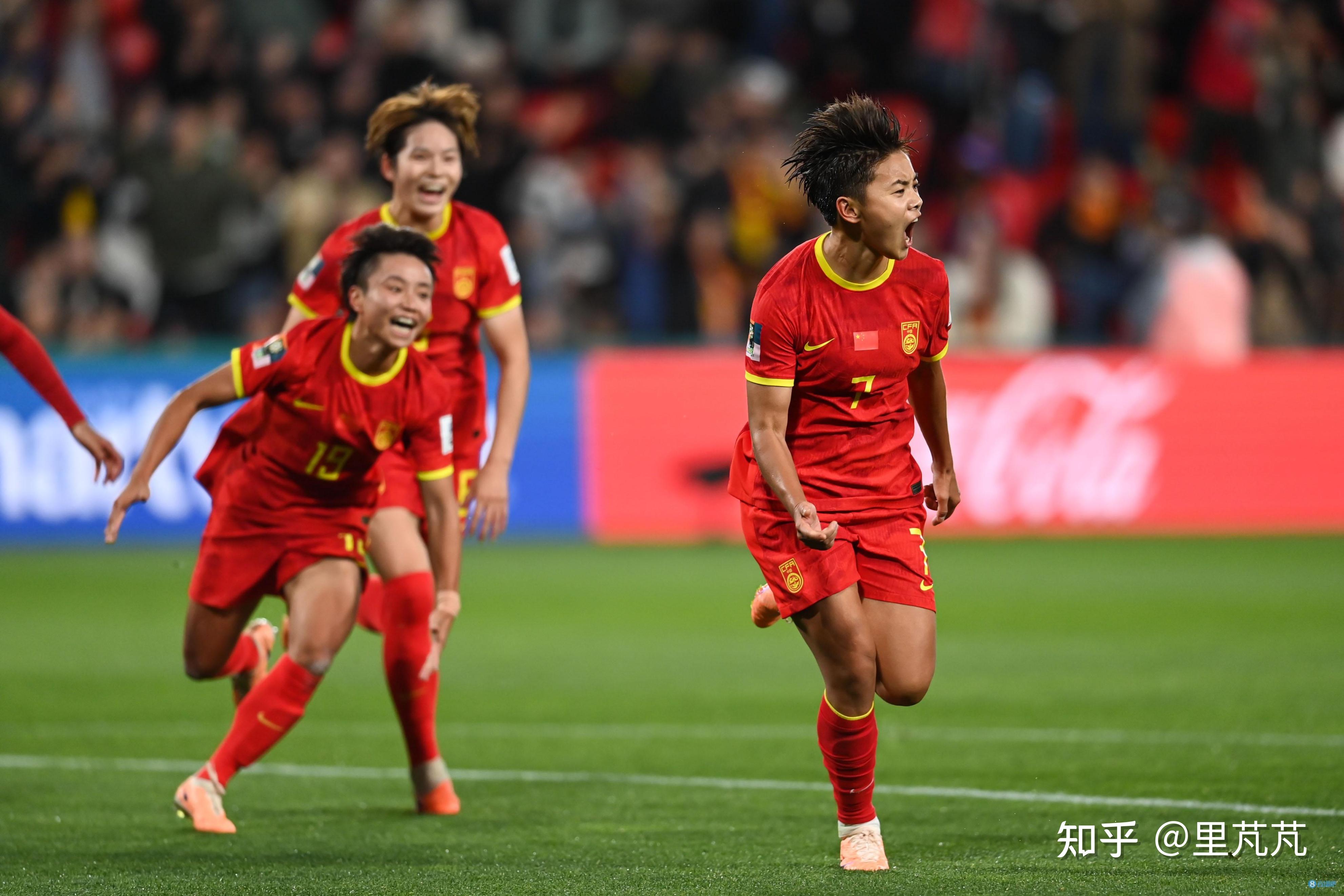 女子足球盛宴中国队斩获佳绩