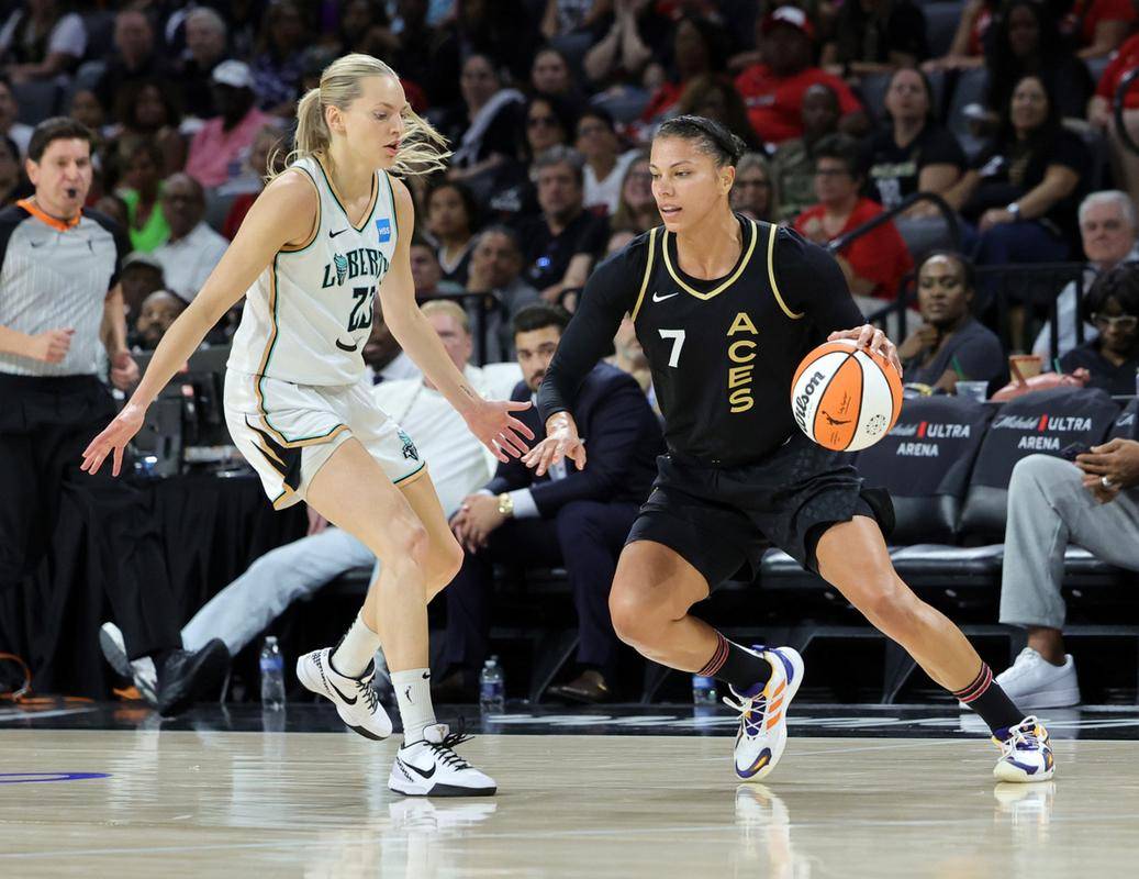 WNBA：天空78-66胜太阳，替补球员范丽丝16分创职业生涯新高的简单介绍
