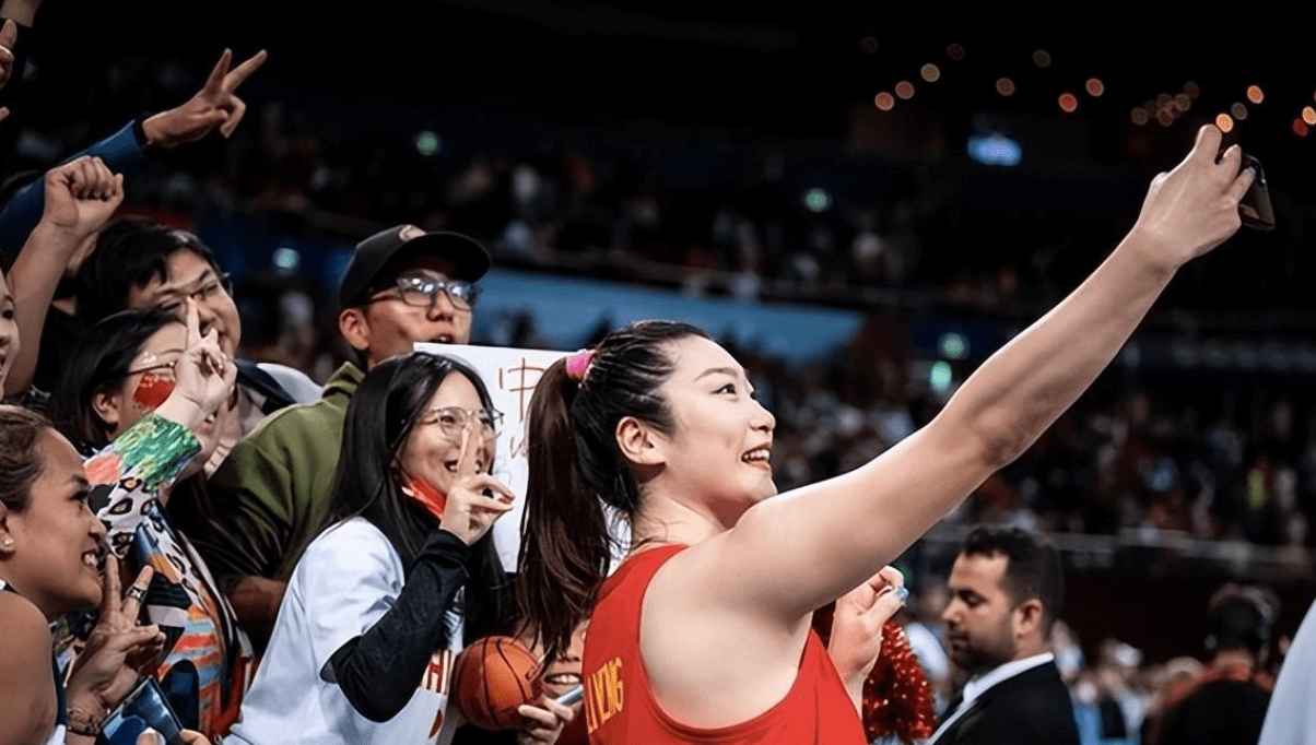 关于22年女篮世界杯回顾：李梦23分，中国胜法国进入半决赛刘正清：爱好盘串盘核桃，希望尽快融入球队的信息
