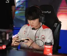 金鹰特攻迎战星辰联盟，率先晋级，锁定晋级资格