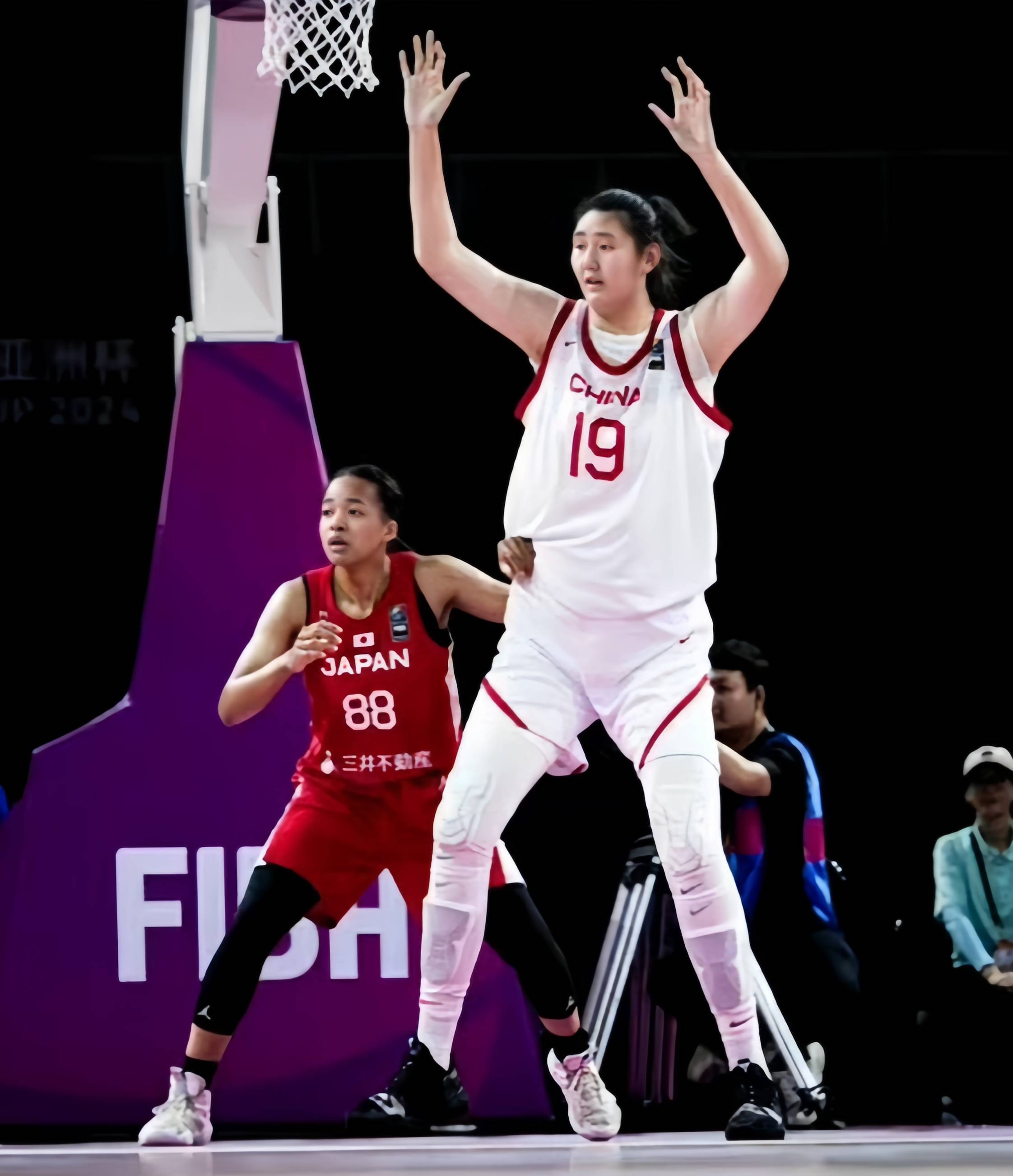 包含32分大胜！张子宇16+4中国女篮热身赛再胜日本的词条