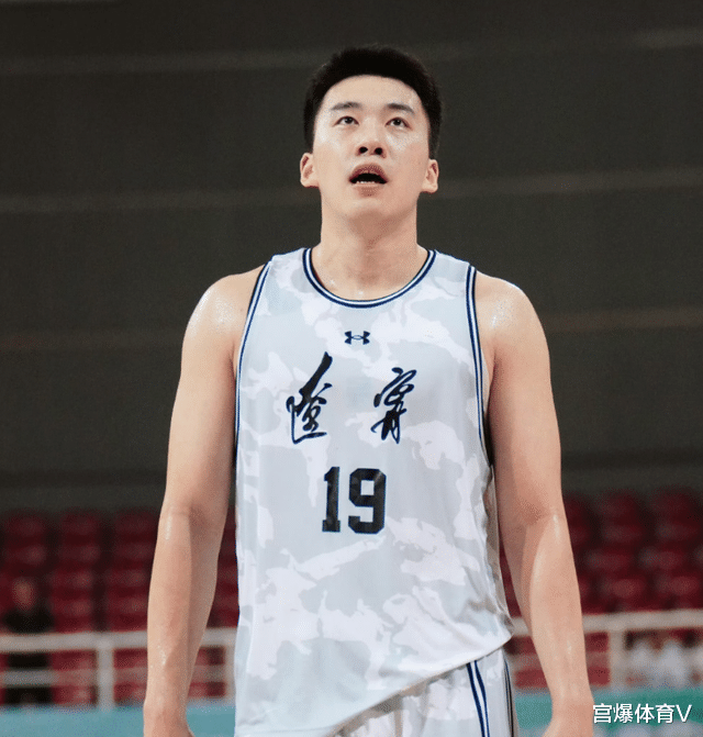 辽宁队在阵容上进行调整，豪取大胜