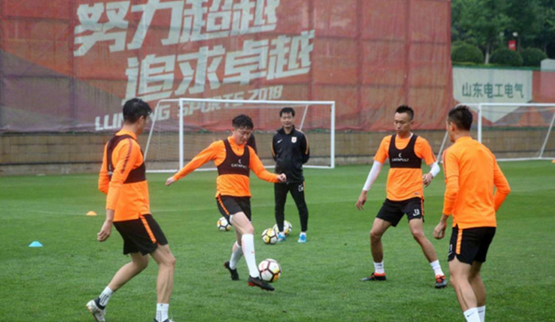 山东鲁能大胜对手，豪取胜利卫冕冠军